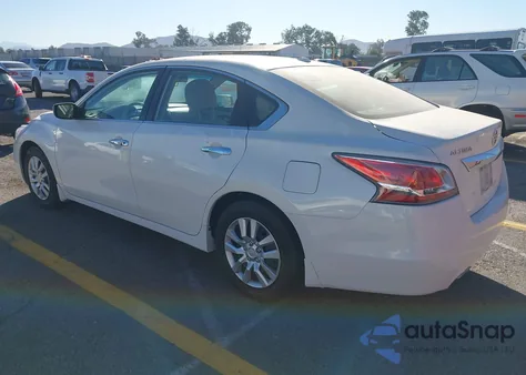 2015 Nissan Altima 2.5 S из США, поврежденный, VIN 1N4AL3AP4FN340388